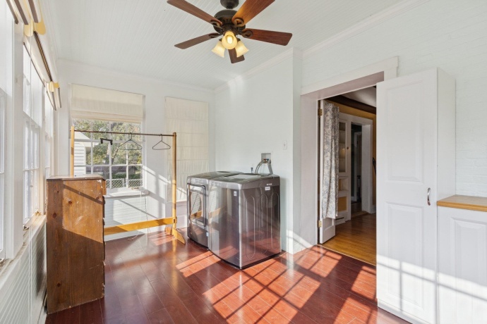 315 Hurlbut, BELVIDERE, Illinois 61008, 3 Bedrooms Bedrooms, ,2 BathroomsBathrooms,House,For Sale,Hurlbut,202506413