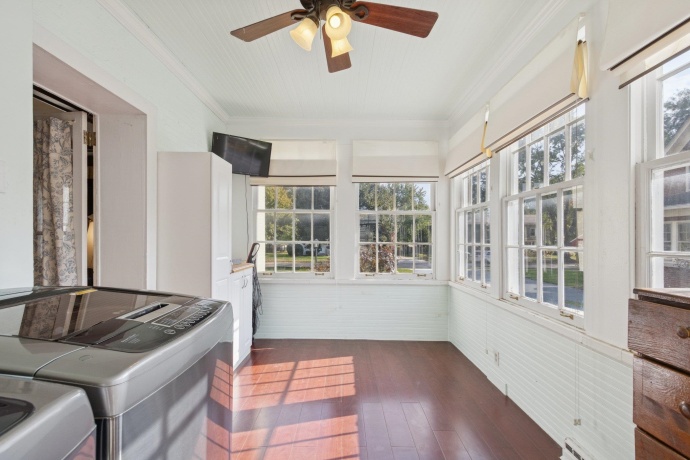 315 Hurlbut, BELVIDERE, Illinois 61008, 3 Bedrooms Bedrooms, ,2 BathroomsBathrooms,House,For Sale,Hurlbut,202506413