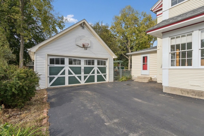 315 Hurlbut, BELVIDERE, Illinois 61008, 3 Bedrooms Bedrooms, ,2 BathroomsBathrooms,House,For Sale,Hurlbut,202506413