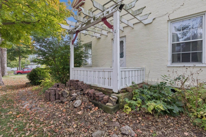 315 Hurlbut, BELVIDERE, Illinois 61008, 3 Bedrooms Bedrooms, ,2 BathroomsBathrooms,House,For Sale,Hurlbut,202506413