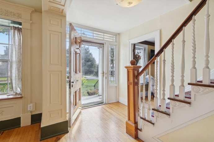 315 Hurlbut, BELVIDERE, Illinois 61008, 3 Bedrooms Bedrooms, ,2 BathroomsBathrooms,House,For Sale,Hurlbut,202506413