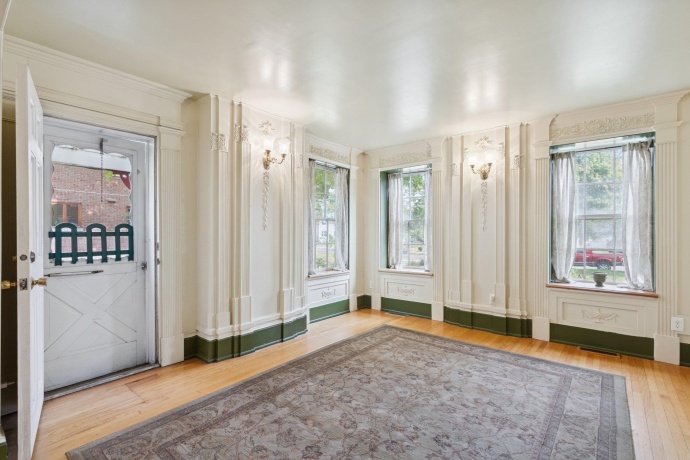 315 Hurlbut, BELVIDERE, Illinois 61008, 3 Bedrooms Bedrooms, ,2 BathroomsBathrooms,House,For Sale,Hurlbut,202506413