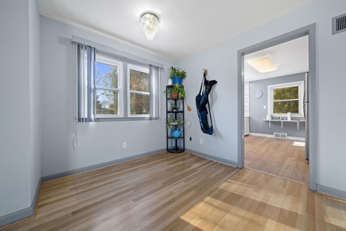 1474 Carroll, FREEPORT, Illinois 61032, 2 Bedrooms Bedrooms, ,2 BathroomsBathrooms,House,For Sale,Carroll,202507142