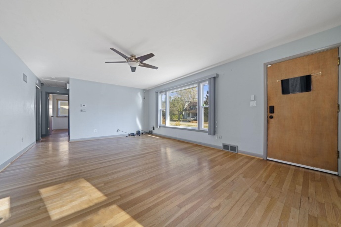 1474 Carroll, FREEPORT, Illinois 61032, 2 Bedrooms Bedrooms, ,2 BathroomsBathrooms,House,For Sale,Carroll,202507142