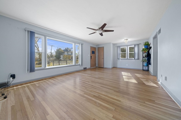 1474 Carroll, FREEPORT, Illinois 61032, 2 Bedrooms Bedrooms, ,2 BathroomsBathrooms,House,For Sale,Carroll,202507142