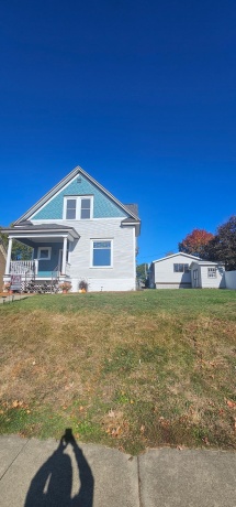 110 Catlin, ELIZABETH, Illinois 61028, 3 Bedrooms Bedrooms, ,1 BathroomBathrooms,House,For Sale,Catlin,202507144