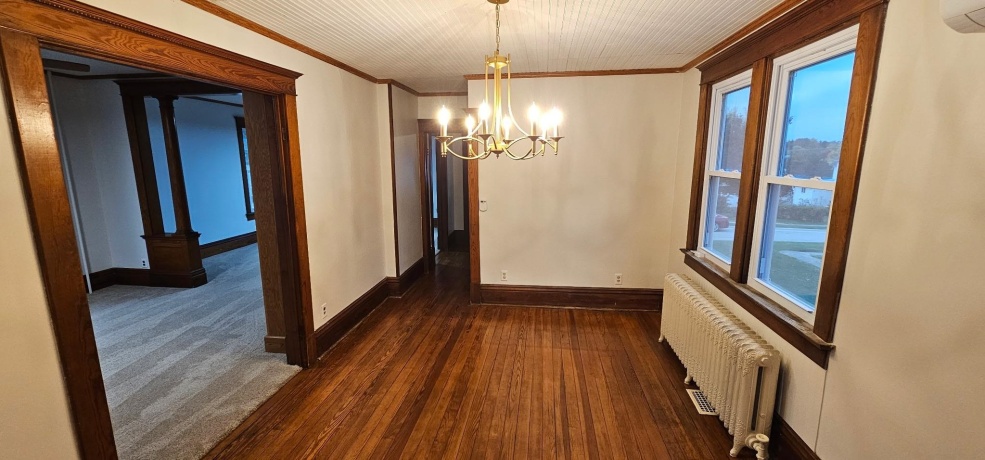 110 Catlin, ELIZABETH, Illinois 61028, 3 Bedrooms Bedrooms, ,1 BathroomBathrooms,House,For Sale,Catlin,202507144