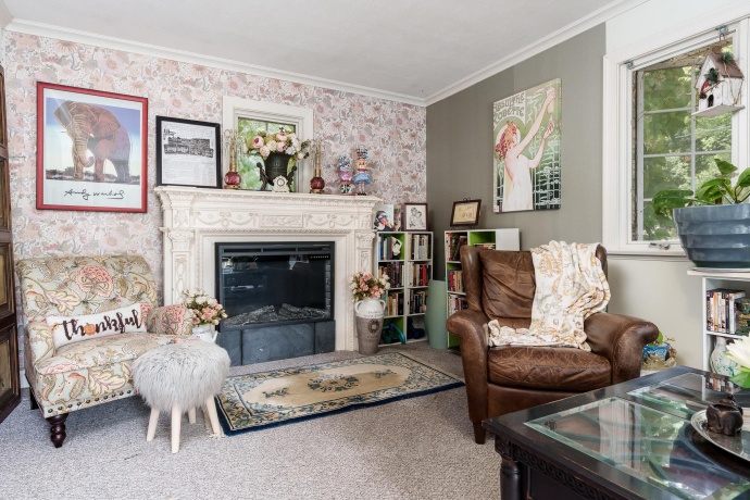 233 Calvin Park, ROCKFORD, Illinois 61107, 3 Bedrooms Bedrooms, ,1 BathroomBathrooms,House,For Sale,Calvin Park,202506203