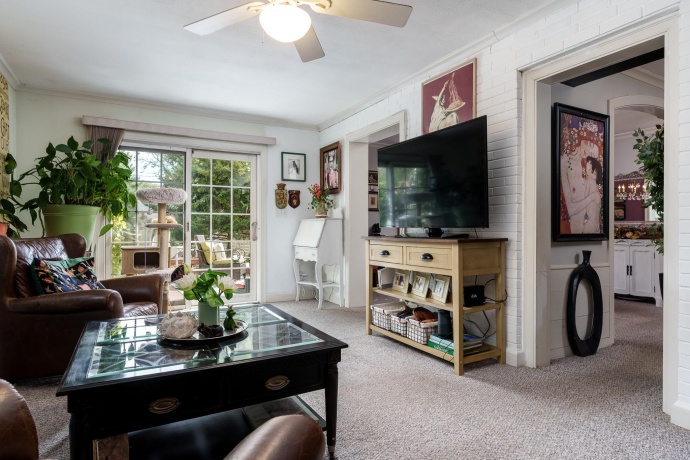 233 Calvin Park, ROCKFORD, Illinois 61107, 3 Bedrooms Bedrooms, ,1 BathroomBathrooms,House,For Sale,Calvin Park,202506203