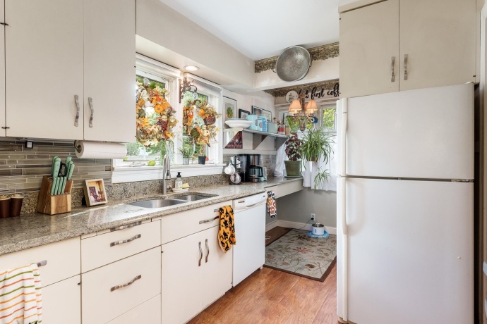 233 Calvin Park, ROCKFORD, Illinois 61107, 3 Bedrooms Bedrooms, ,1 BathroomBathrooms,House,For Sale,Calvin Park,202506203