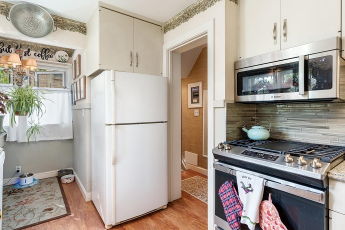 233 Calvin Park, ROCKFORD, Illinois 61107, 3 Bedrooms Bedrooms, ,1 BathroomBathrooms,House,For Sale,Calvin Park,202506203