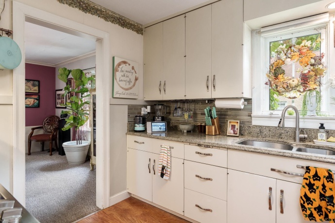 233 Calvin Park, ROCKFORD, Illinois 61107, 3 Bedrooms Bedrooms, ,1 BathroomBathrooms,House,For Sale,Calvin Park,202506203