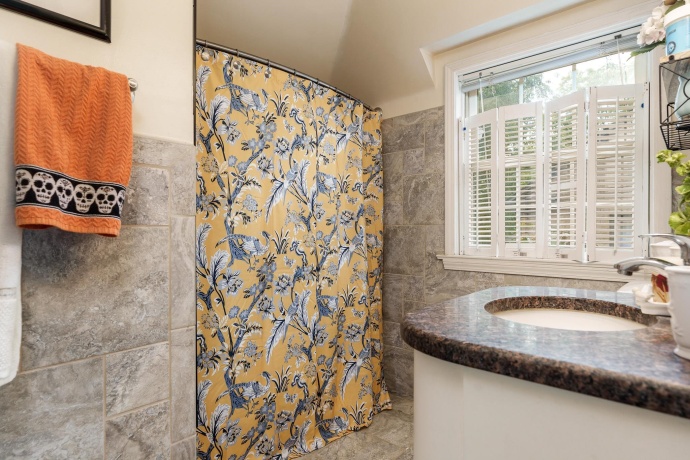 233 Calvin Park, ROCKFORD, Illinois 61107, 3 Bedrooms Bedrooms, ,1 BathroomBathrooms,House,For Sale,Calvin Park,202506203