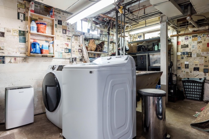 233 Calvin Park, ROCKFORD, Illinois 61107, 3 Bedrooms Bedrooms, ,1 BathroomBathrooms,House,For Sale,Calvin Park,202506203