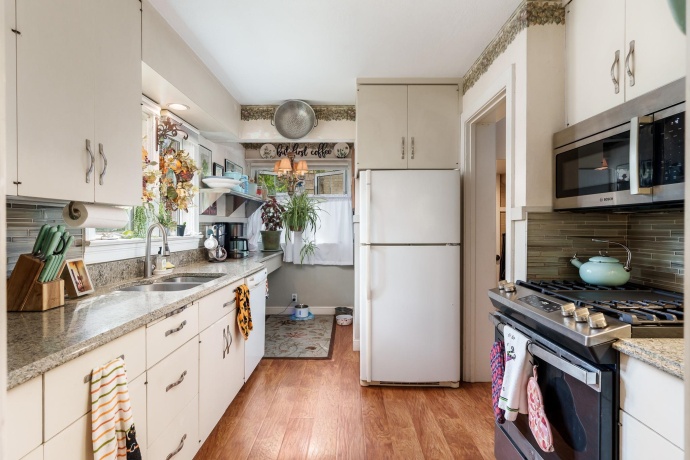 233 Calvin Park, ROCKFORD, Illinois 61107, 3 Bedrooms Bedrooms, ,1 BathroomBathrooms,House,For Sale,Calvin Park,202506203