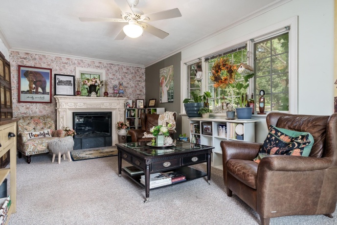 233 Calvin Park, ROCKFORD, Illinois 61107, 3 Bedrooms Bedrooms, ,1 BathroomBathrooms,House,For Sale,Calvin Park,202506203