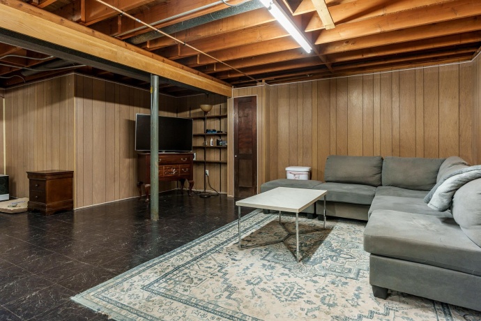 1104 Blenheim, ROCKFORD, Illinois 61108, 3 Bedrooms Bedrooms, ,1 BathroomBathrooms,House,For Sale,Blenheim,202507146