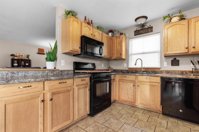 9106 Leicester, ROSCOE, Illinois 61073, 4 Bedrooms Bedrooms, ,3 BathroomsBathrooms,House,For Sale,Leicester,202507147