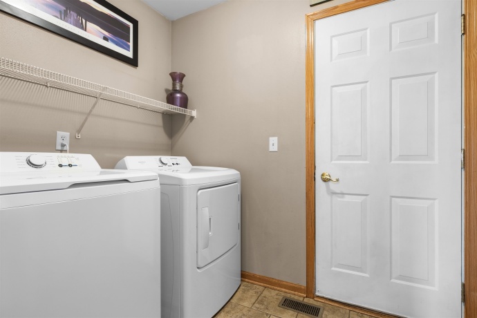 9106 Leicester, ROSCOE, Illinois 61073, 4 Bedrooms Bedrooms, ,3 BathroomsBathrooms,House,For Sale,Leicester,202507147