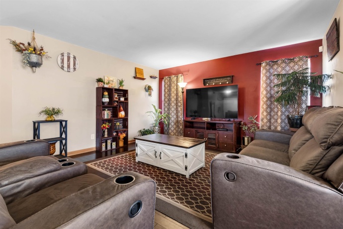 9106 Leicester, ROSCOE, Illinois 61073, 4 Bedrooms Bedrooms, ,3 BathroomsBathrooms,House,For Sale,Leicester,202507147