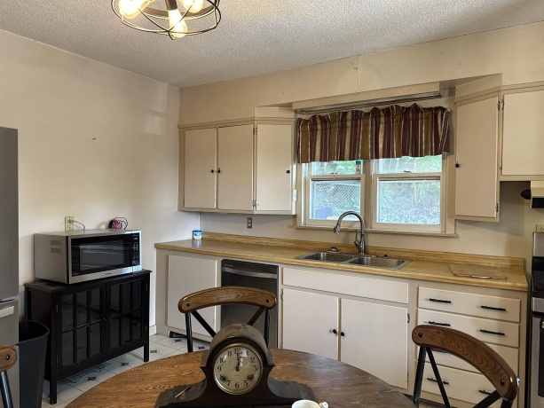 124 Milwaukee, SAVANNA, Illinois 61074, 2 Bedrooms Bedrooms, ,1 BathroomBathrooms,House,For Sale,Milwaukee,202504874