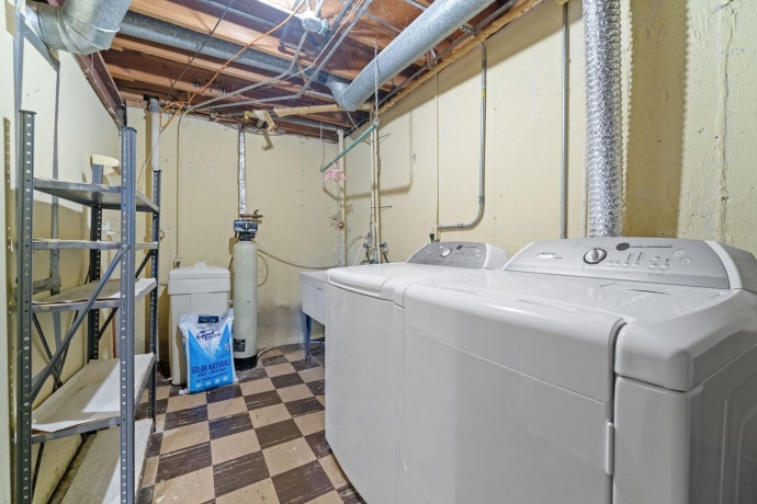 4608 Sequoia, ROCKFORD, Illinois 61108, 4 Bedrooms Bedrooms, ,2 BathroomsBathrooms,House,For Sale,Sequoia,202507148