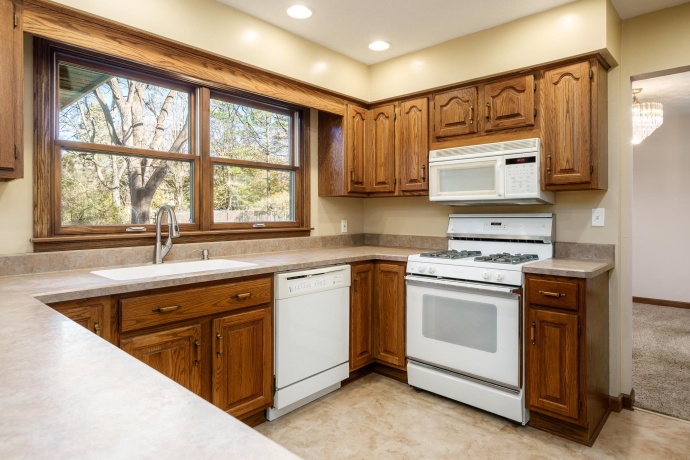 6622 Buckhorn, LOVES PARK, Illinois 61111, 4 Bedrooms Bedrooms, ,2 BathroomsBathrooms,House,For Sale,Buckhorn,202507149