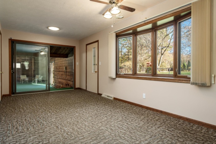 6622 Buckhorn, LOVES PARK, Illinois 61111, 4 Bedrooms Bedrooms, ,2 BathroomsBathrooms,House,For Sale,Buckhorn,202507149