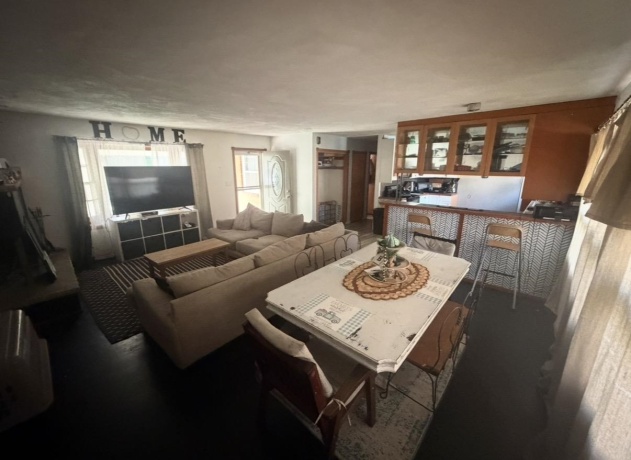 1752 Stephenson, FREEPORT, Illinois 61032, 5 Bedrooms Bedrooms, ,3 BathroomsBathrooms,House,For Sale,Stephenson,202507150