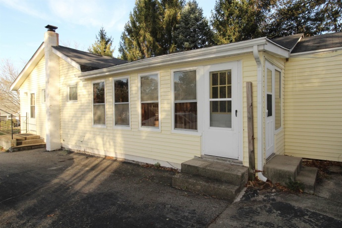 216 River, ROCKTON, Illinois 61072, 3 Bedrooms Bedrooms, ,1 BathroomBathrooms,House,For Sale,River,202507151