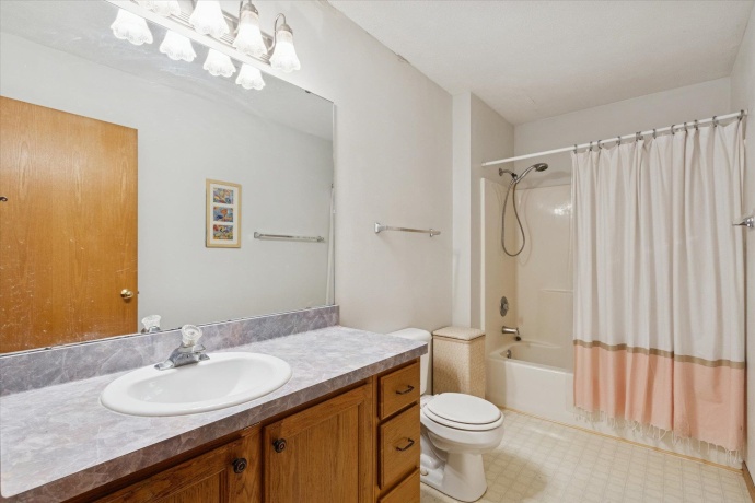 109 Galleon Run, POPLAR GROVE, Illinois 61065, 3 Bedrooms Bedrooms, ,2 BathroomsBathrooms,House,For Sale,Galleon Run,202507152