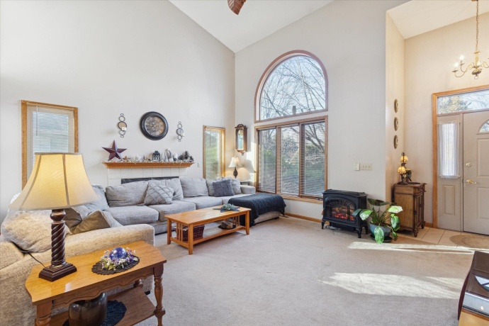 109 Galleon Run, POPLAR GROVE, Illinois 61065, 3 Bedrooms Bedrooms, ,2 BathroomsBathrooms,House,For Sale,Galleon Run,202507152