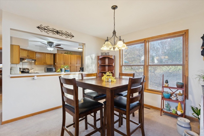 109 Galleon Run, POPLAR GROVE, Illinois 61065, 3 Bedrooms Bedrooms, ,2 BathroomsBathrooms,House,For Sale,Galleon Run,202507152