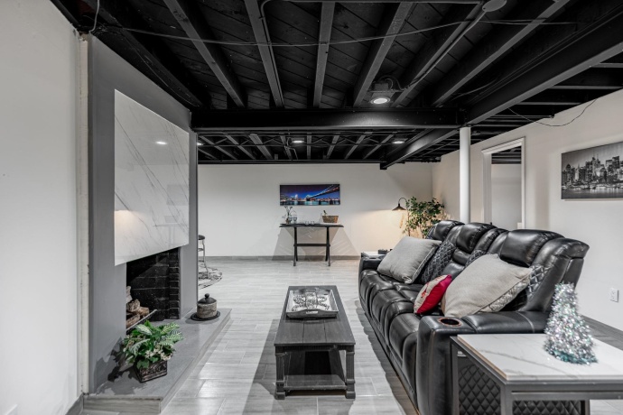 2915 RURAL, ROCKFORD, Illinois 61107, 3 Bedrooms Bedrooms, ,3 BathroomsBathrooms,House,For Sale,RURAL,202507153