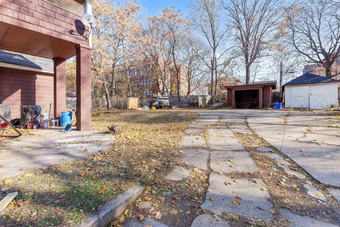 915-917 Winnebago, ROCKFORD, Illinois 61103, ,2 Units,For Sale,Winnebago,202507155