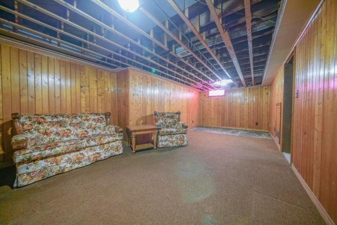 812 Mckinley, BELVIDERE, Illinois 61008, 2 Bedrooms Bedrooms, ,1 BathroomBathrooms,House,For Sale,Mckinley,202507156