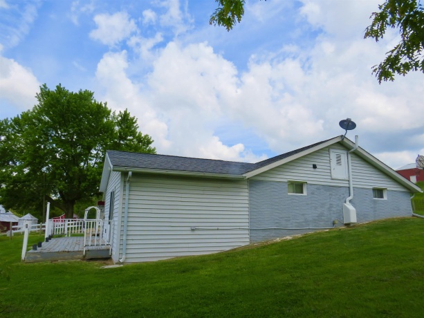 1139 US HWY 20 East, ELIZABETH, Illinois 61028, 3 Bedrooms Bedrooms, ,1 BathroomBathrooms,Farm,For Sale,US HWY 20 East,202502953