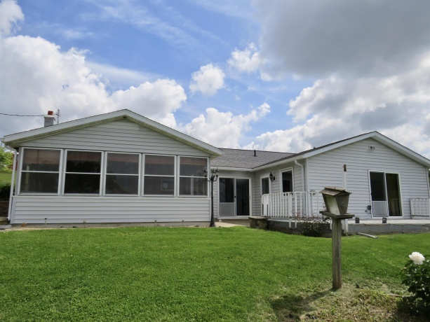 1139 US HWY 20 East, ELIZABETH, Illinois 61028, 3 Bedrooms Bedrooms, ,1 BathroomBathrooms,Farm,For Sale,US HWY 20 East,202502953