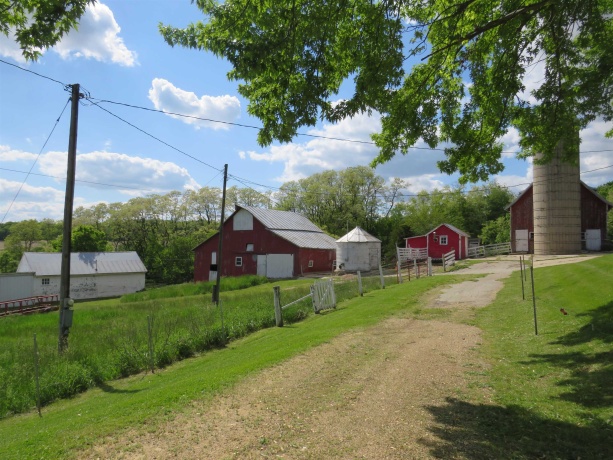 1139 US HWY 20 East, ELIZABETH, Illinois 61028, 3 Bedrooms Bedrooms, ,1 BathroomBathrooms,Farm,For Sale,US HWY 20 East,202502953