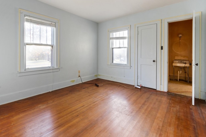 1737 Brinton, DIXON, Illinois 61021, 5 Bedrooms Bedrooms, ,2 BathroomsBathrooms,House,For Sale,Brinton,202507158