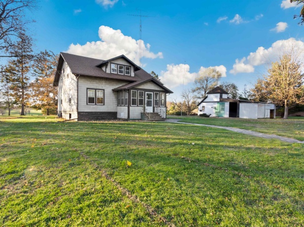 1737 Brinton, DIXON, Illinois 61021, 5 Bedrooms Bedrooms, ,2 BathroomsBathrooms,House,For Sale,Brinton,202507158