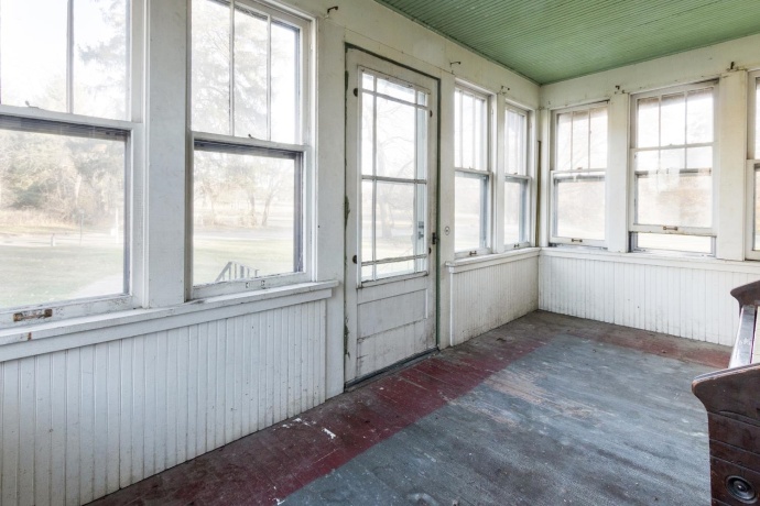 1737 Brinton, DIXON, Illinois 61021, 5 Bedrooms Bedrooms, ,2 BathroomsBathrooms,House,For Sale,Brinton,202507158