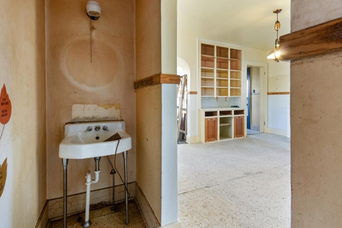 1737 Brinton, DIXON, Illinois 61021, 5 Bedrooms Bedrooms, ,2 BathroomsBathrooms,House,For Sale,Brinton,202507158