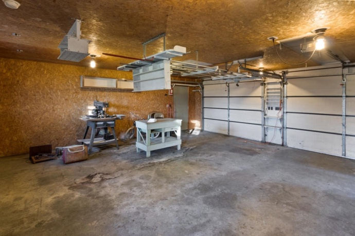 1737 Brinton, DIXON, Illinois 61021, 5 Bedrooms Bedrooms, ,2 BathroomsBathrooms,House,For Sale,Brinton,202507158