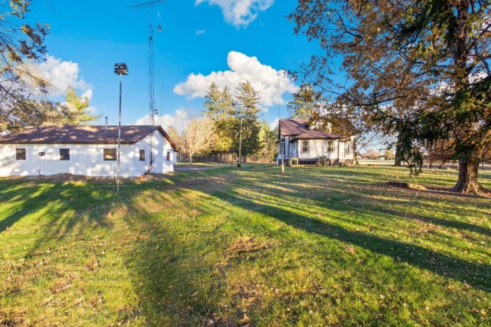 1737 Brinton, DIXON, Illinois 61021, 5 Bedrooms Bedrooms, ,2 BathroomsBathrooms,House,For Sale,Brinton,202507158