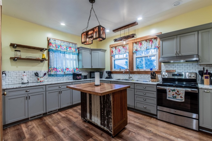 72 Main, LA MOILLE, Illinois 61330, 3 Bedrooms Bedrooms, ,1 BathroomBathrooms,House,For Sale,Main,202507160