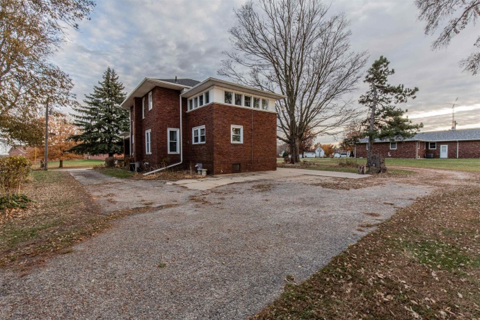 72 Main, LA MOILLE, Illinois 61330, 3 Bedrooms Bedrooms, ,1 BathroomBathrooms,House,For Sale,Main,202507160