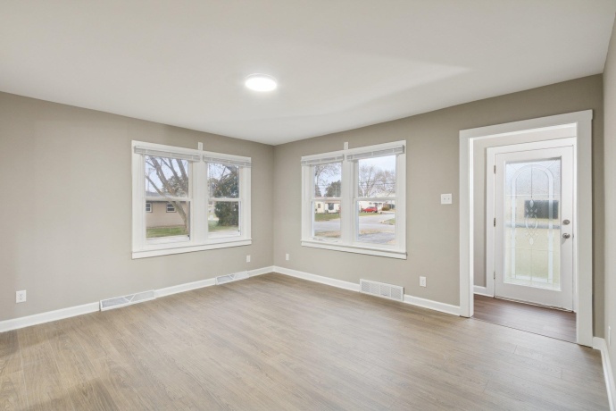 519 Sycamore, GENOA, Illinois 60135, 3 Bedrooms Bedrooms, ,2 BathroomsBathrooms,House,For Sale,Sycamore,202507161