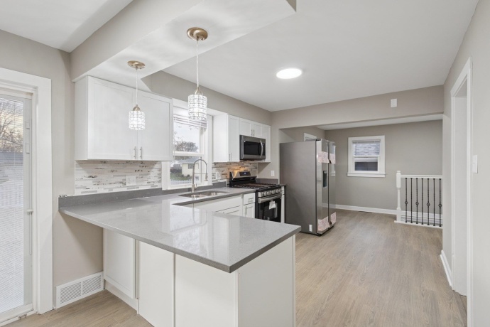 519 Sycamore, GENOA, Illinois 60135, 3 Bedrooms Bedrooms, ,2 BathroomsBathrooms,House,For Sale,Sycamore,202507161