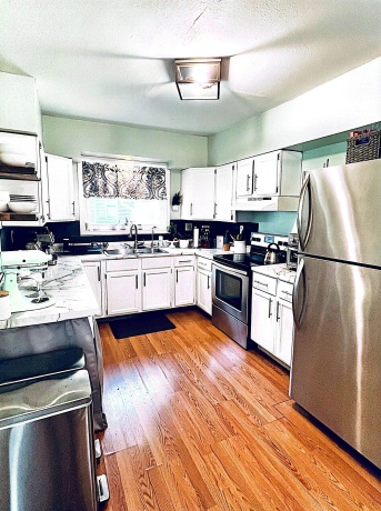 521 Walnut, BYRON, Illinois 61010, ,3 - 4 Units,For Sale,Walnut,202507163